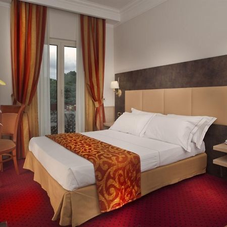 Pinewood Hotel Рим Екстериор снимка