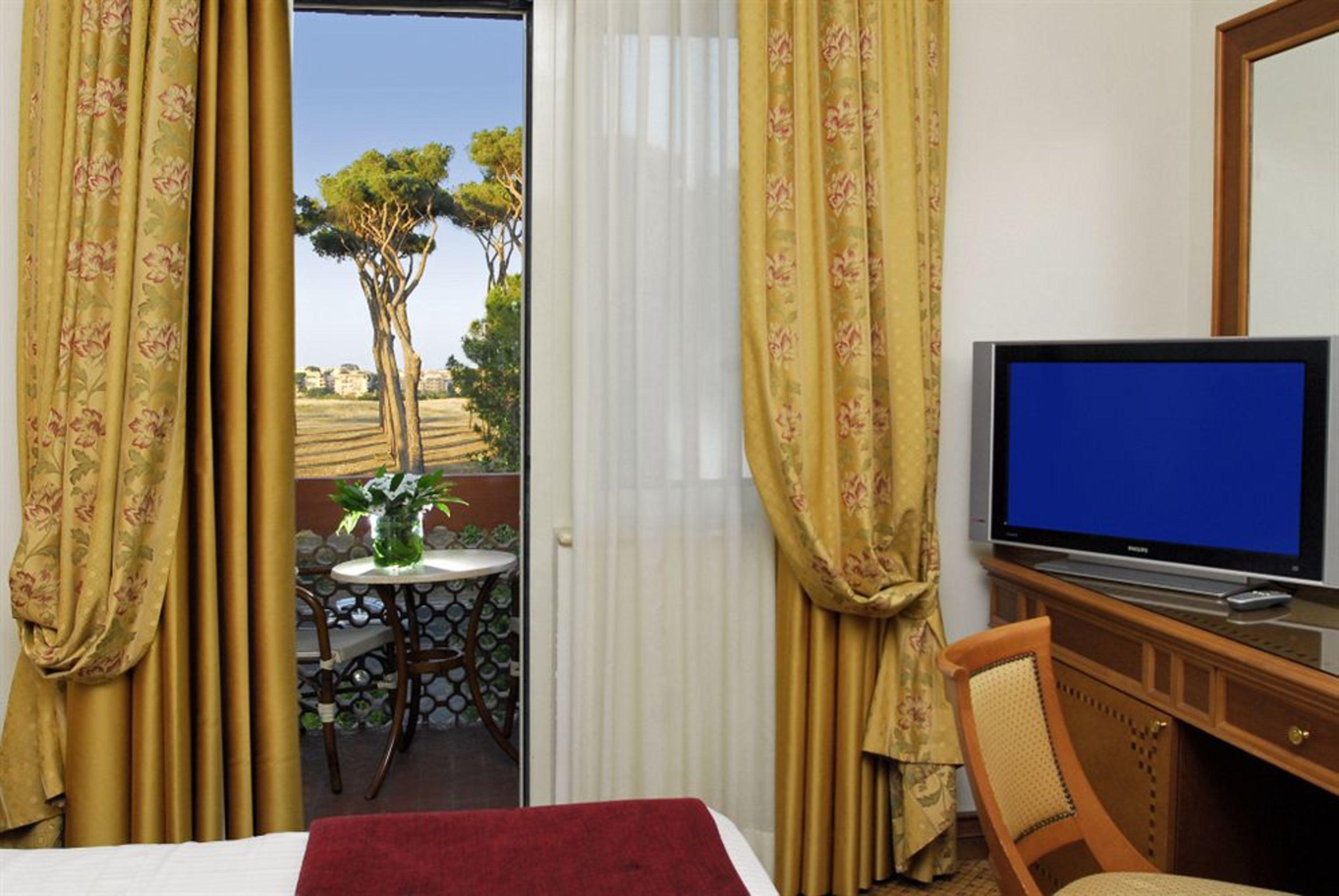 Pinewood Hotel Рим Екстериор снимка