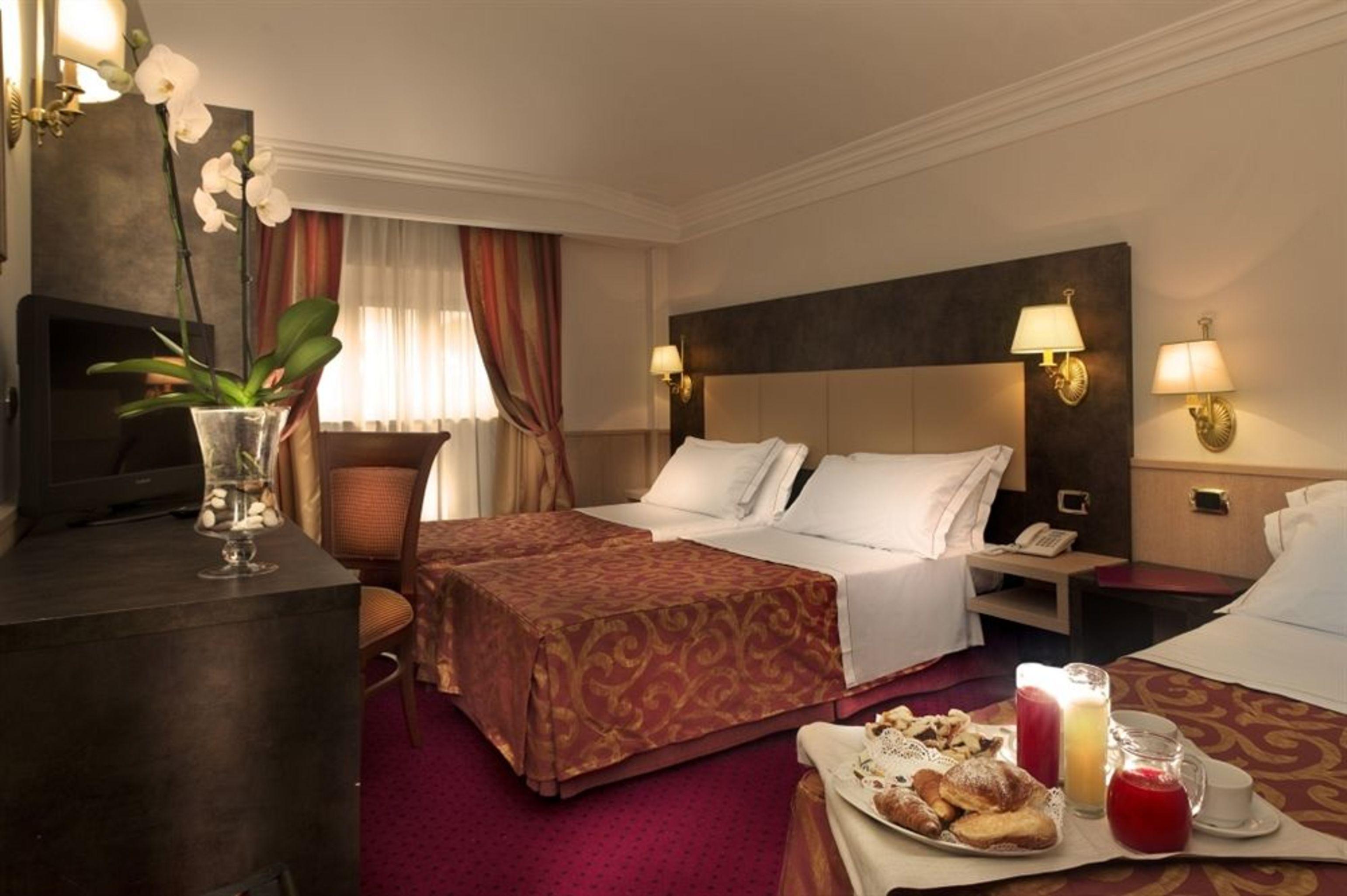Pinewood Hotel Рим Екстериор снимка