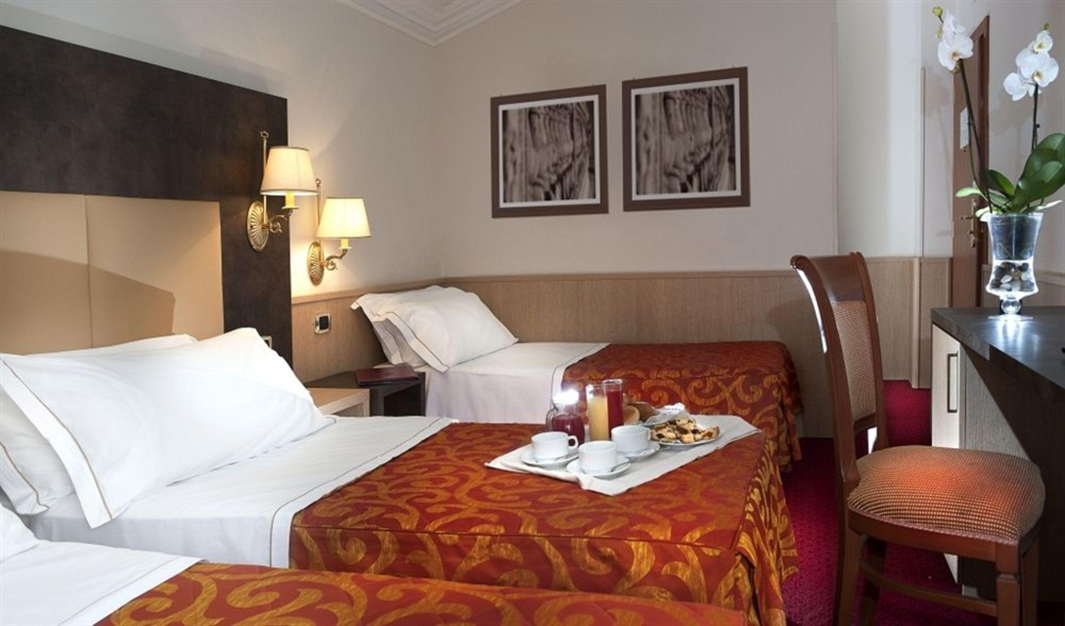 Pinewood Hotel Рим Екстериор снимка