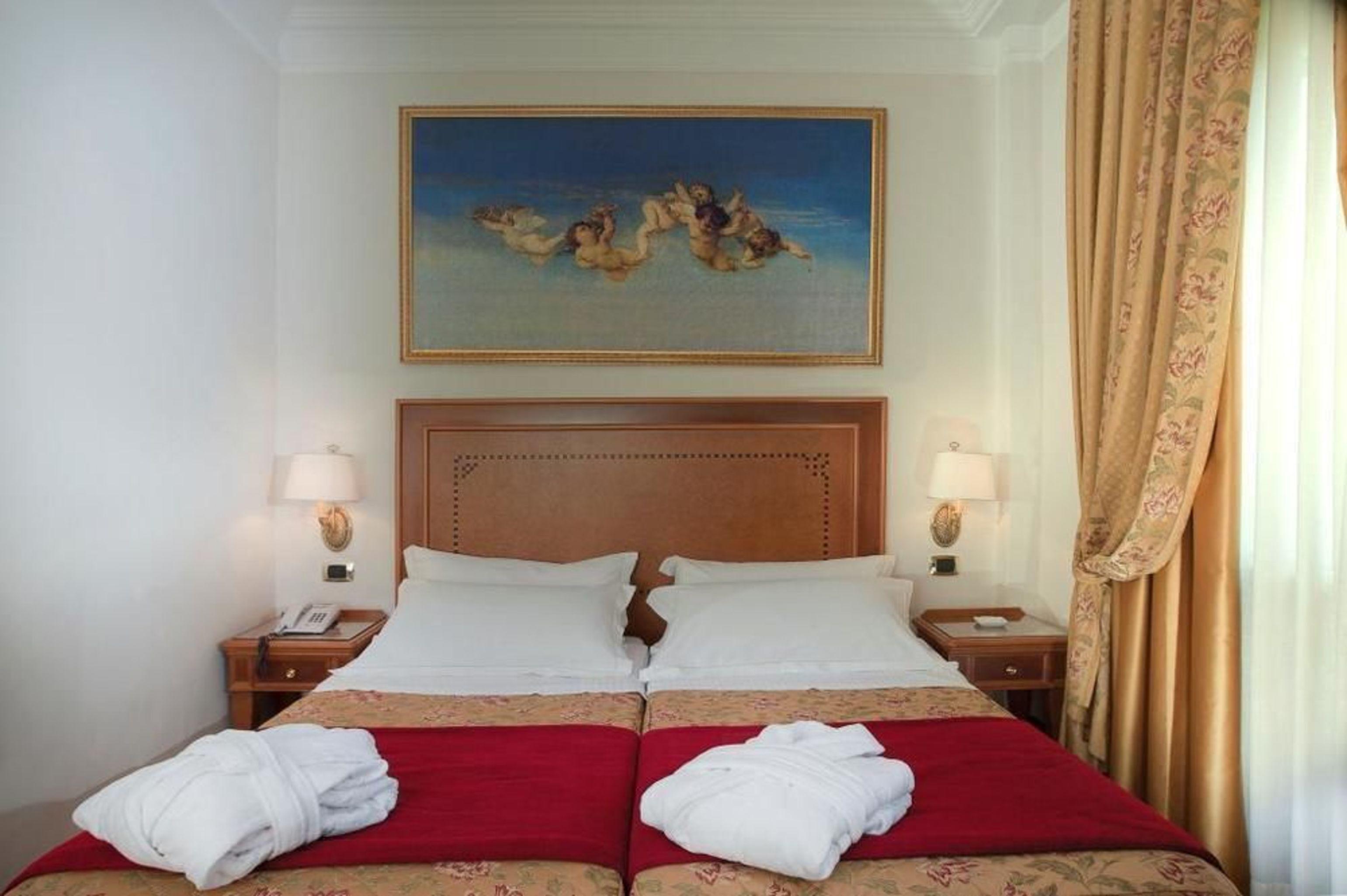 Pinewood Hotel Рим Екстериор снимка