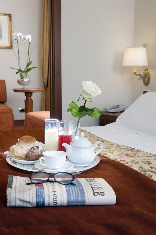 Pinewood Hotel Рим Екстериор снимка