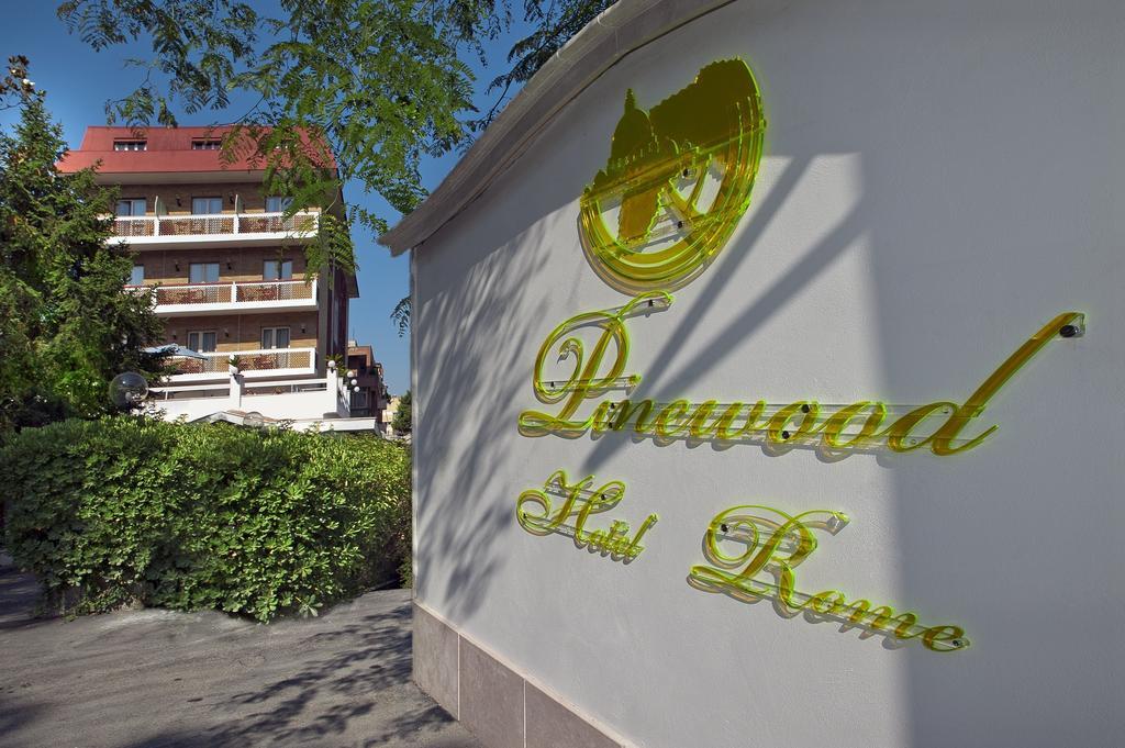 Pinewood Hotel Рим Екстериор снимка